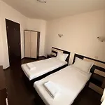 فيلة Sweet View Pool Escape نيسيبار