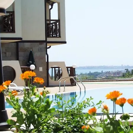 Sweet View Pool Escape Villa *