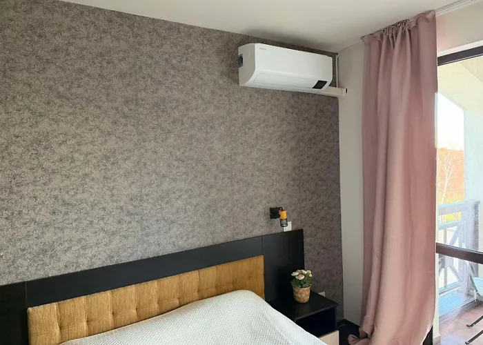 Sweet View Pool Escape